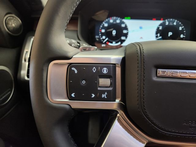 New 2025 Land Rover Discovery Dynamic SE image 27