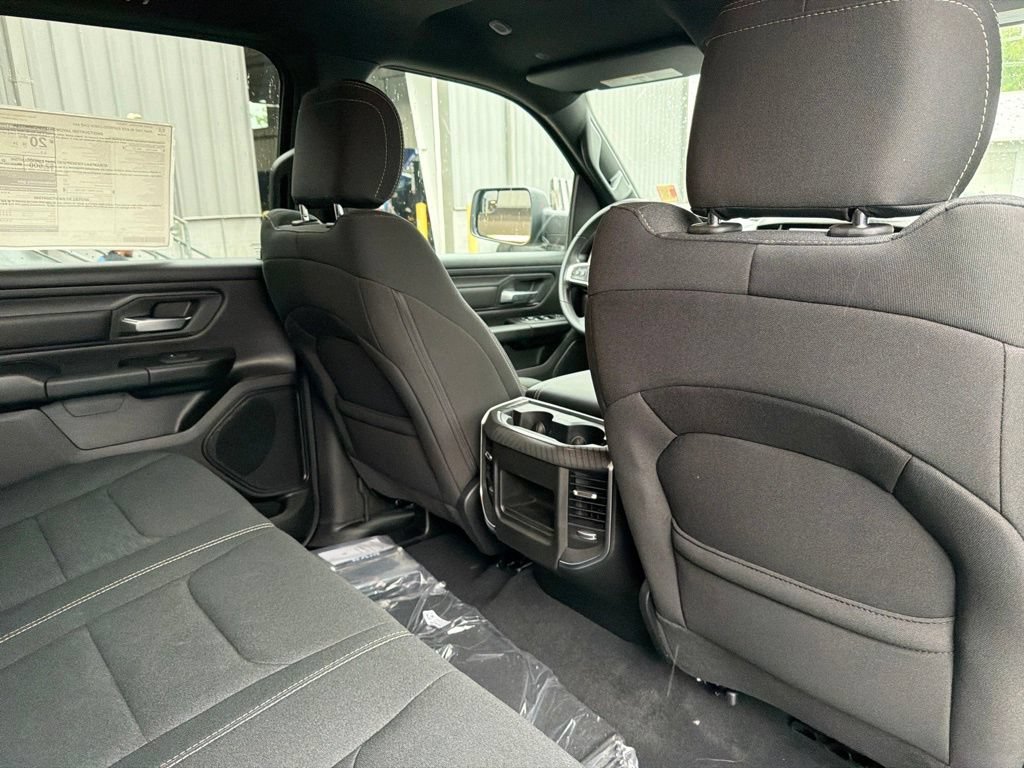 New 2026 RAM 1500 Express AWD/4WD image 30