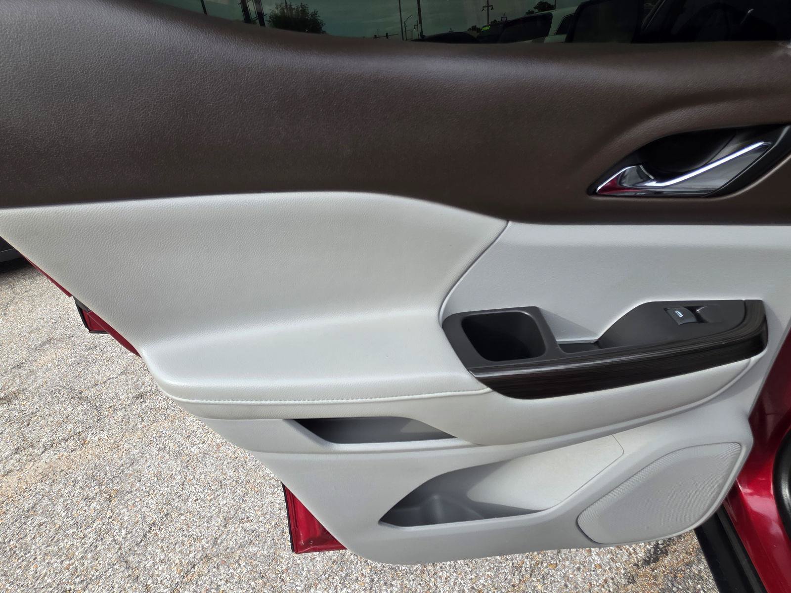 Used 2019 GMC Acadia SLT FWD image 42