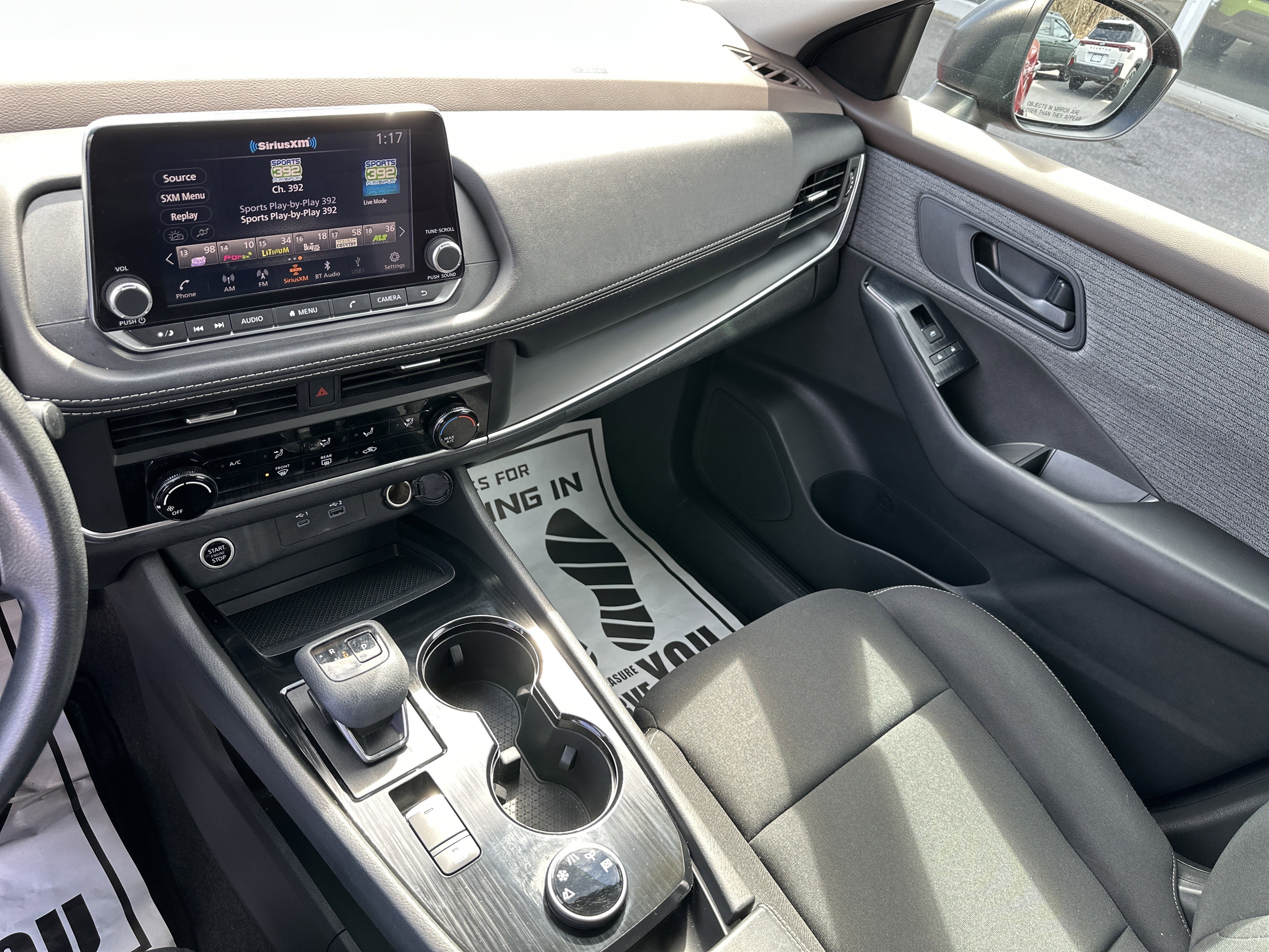 Used 2023 Nissan Rogue S image 22