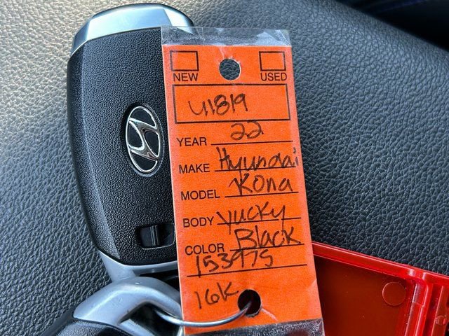 Used 2022 Hyundai Kona Limited w/ Cargo Package FWD image 39
