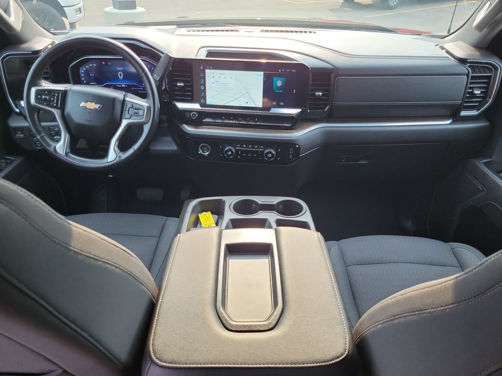 Used 2022 Chevrolet Silverado 1500 LT AWD/4WD image 12