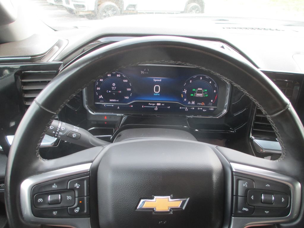 Used 2025 Chevrolet Silverado 1500 LT AWD/4WD image 29