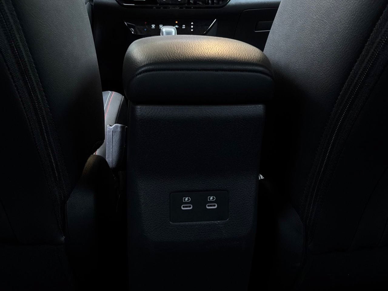 Used 2026 Nissan Kicks SR FWD image 12