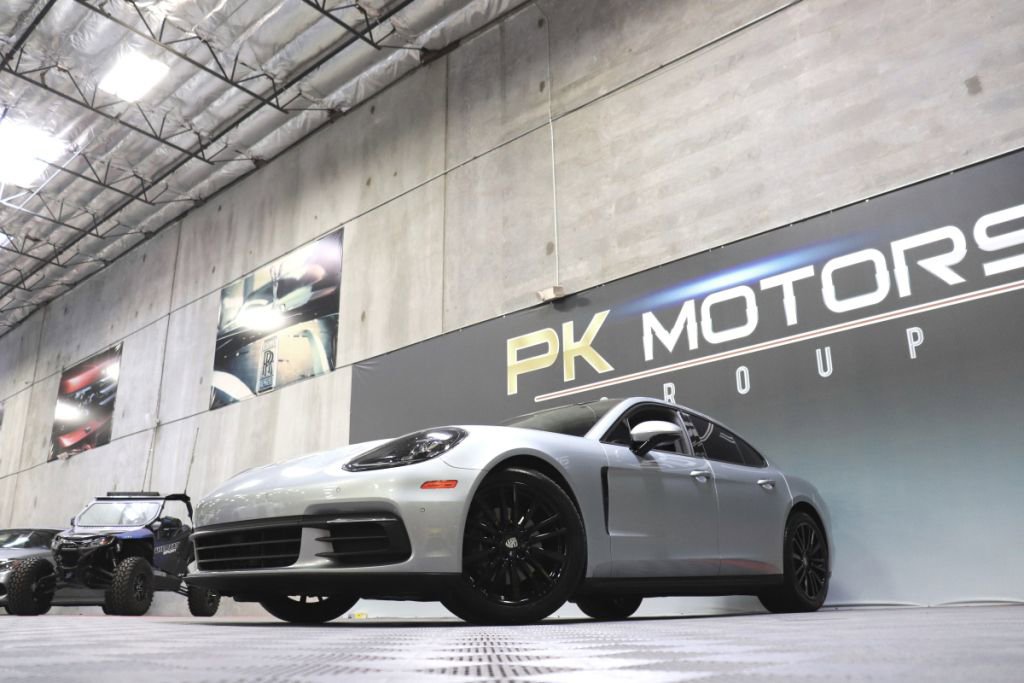 Used 2019 Porsche Panamera 4 AWD/4WD image 75