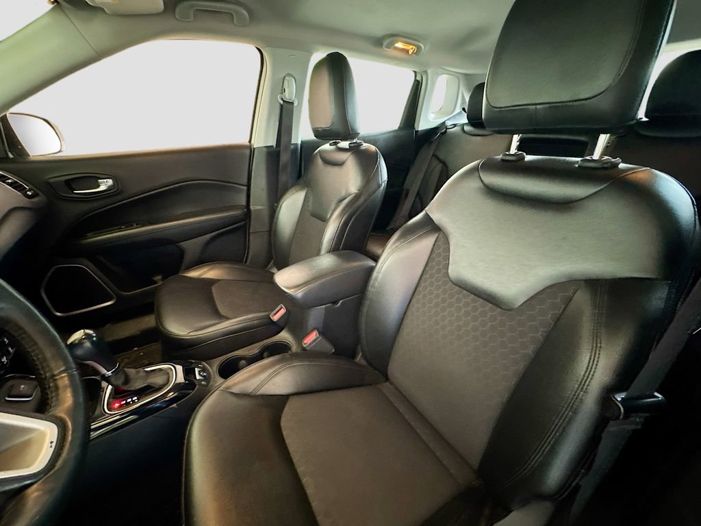 Used 2018 Jeep Compass Altitude w/ Popular Equipment Group image 21