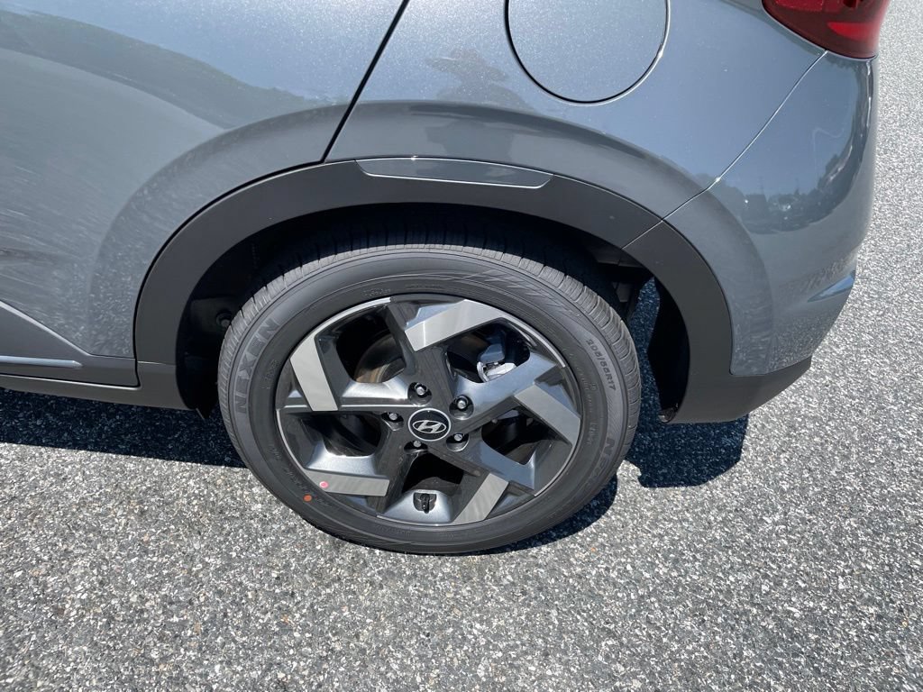 New 2026 Hyundai Venue SEL FWD image 7