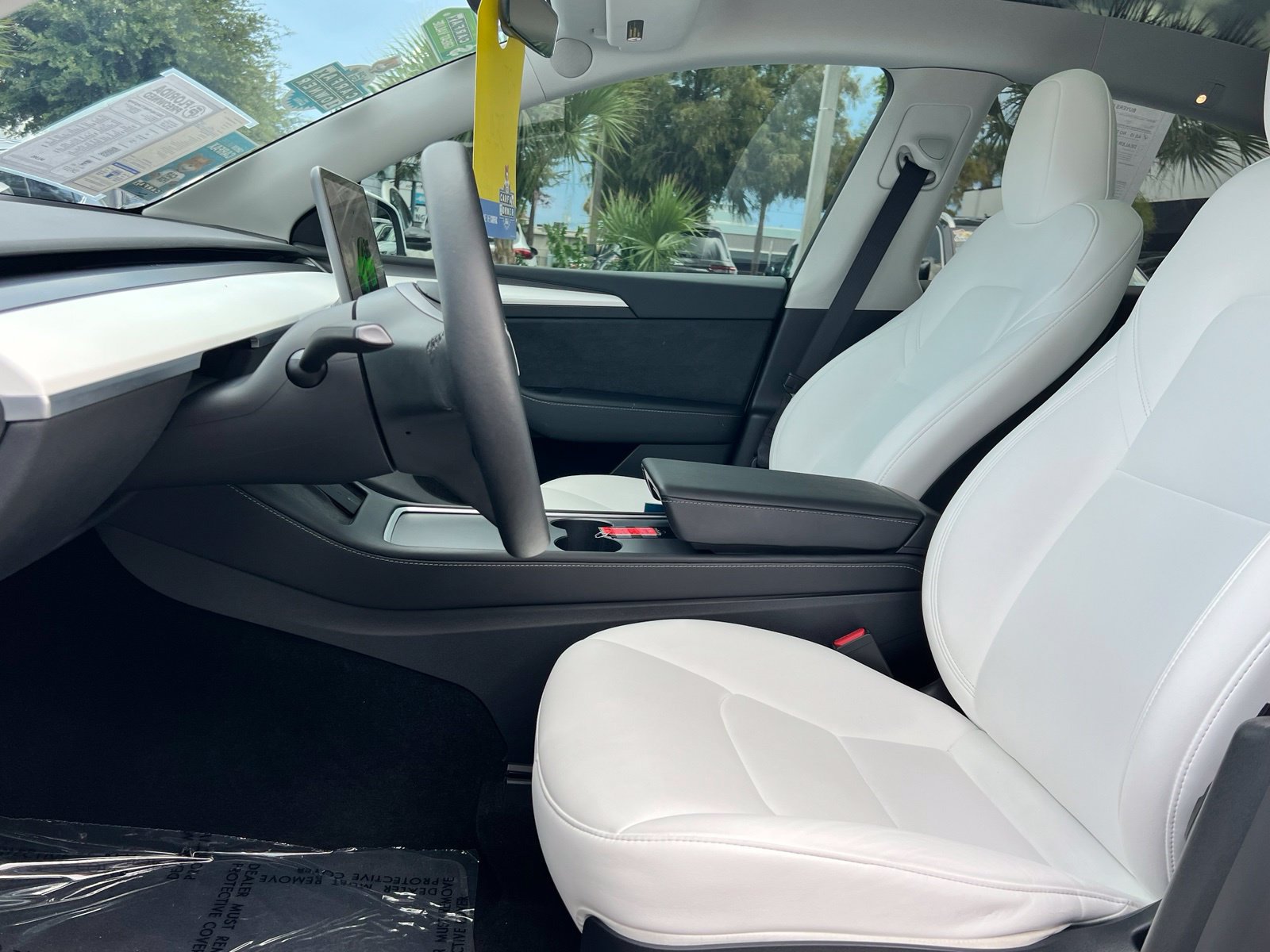 Used 2025 Tesla Model Y Long Range RWD image 34