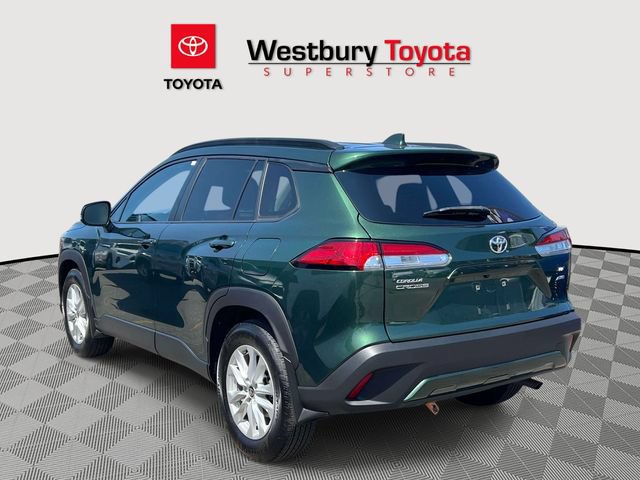 Certified 2022 Toyota Corolla Cross LE AWD/4WD image 11