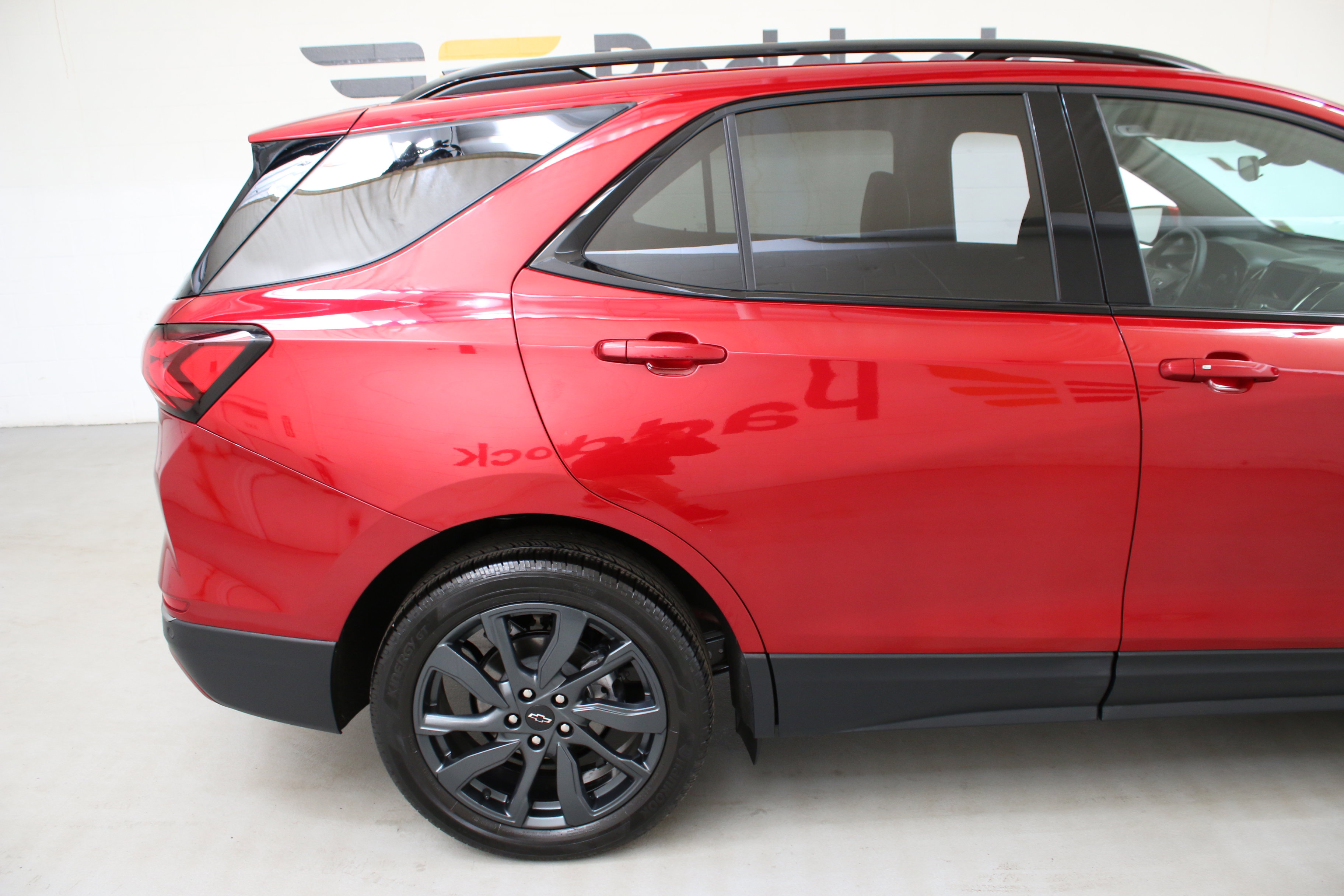 Used 2023 Chevrolet Equinox RS AWD/4WD image 9