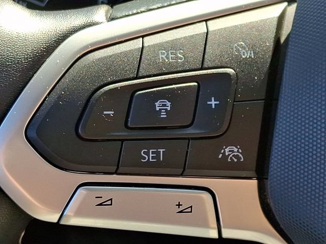 Used 2022 Volkswagen Tiguan SE AWD/4WD image 21