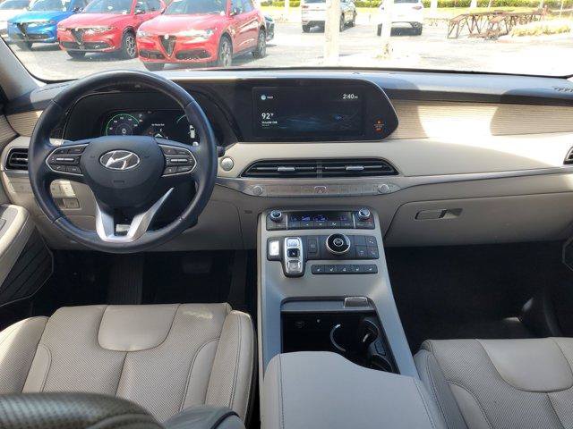 Used 2022 Hyundai Palisade Limited FWD image 13