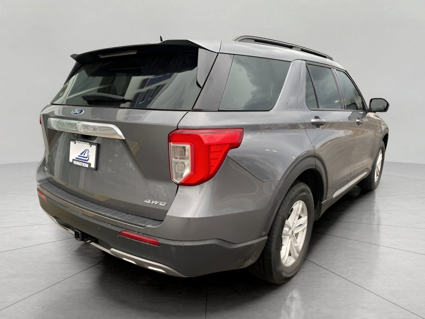 Certified 2023 Ford Explorer XLT w/ Equipment Group 202A image 5