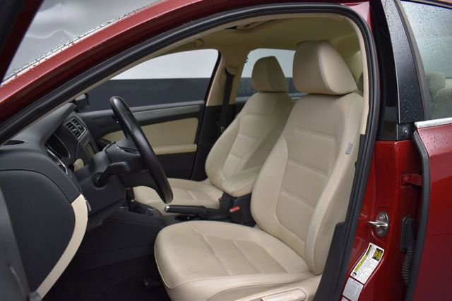 Used 2017 Volkswagen Jetta SE FWD image 9