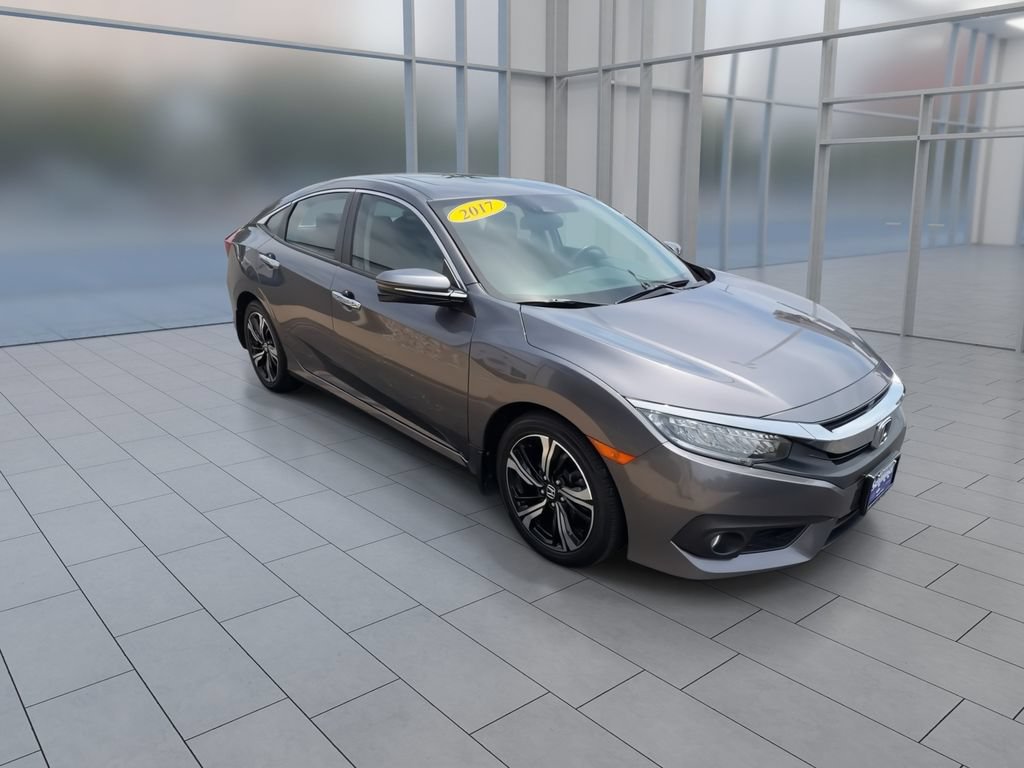 Used 2017 Honda Civic Touring image 2