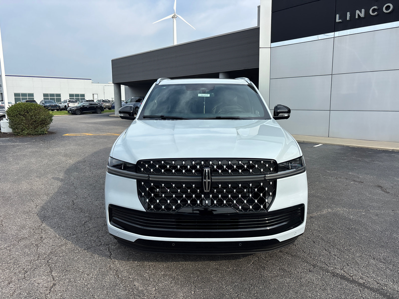 New 2026 Lincoln Navigator L Black Label AWD/4WD image 2