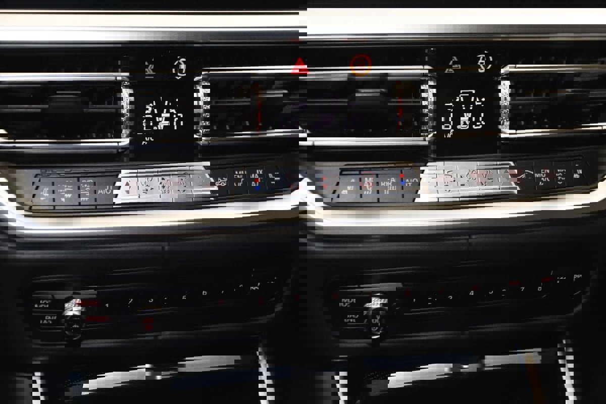 Used 2021 BMW M3 w/ Executive Package image 40