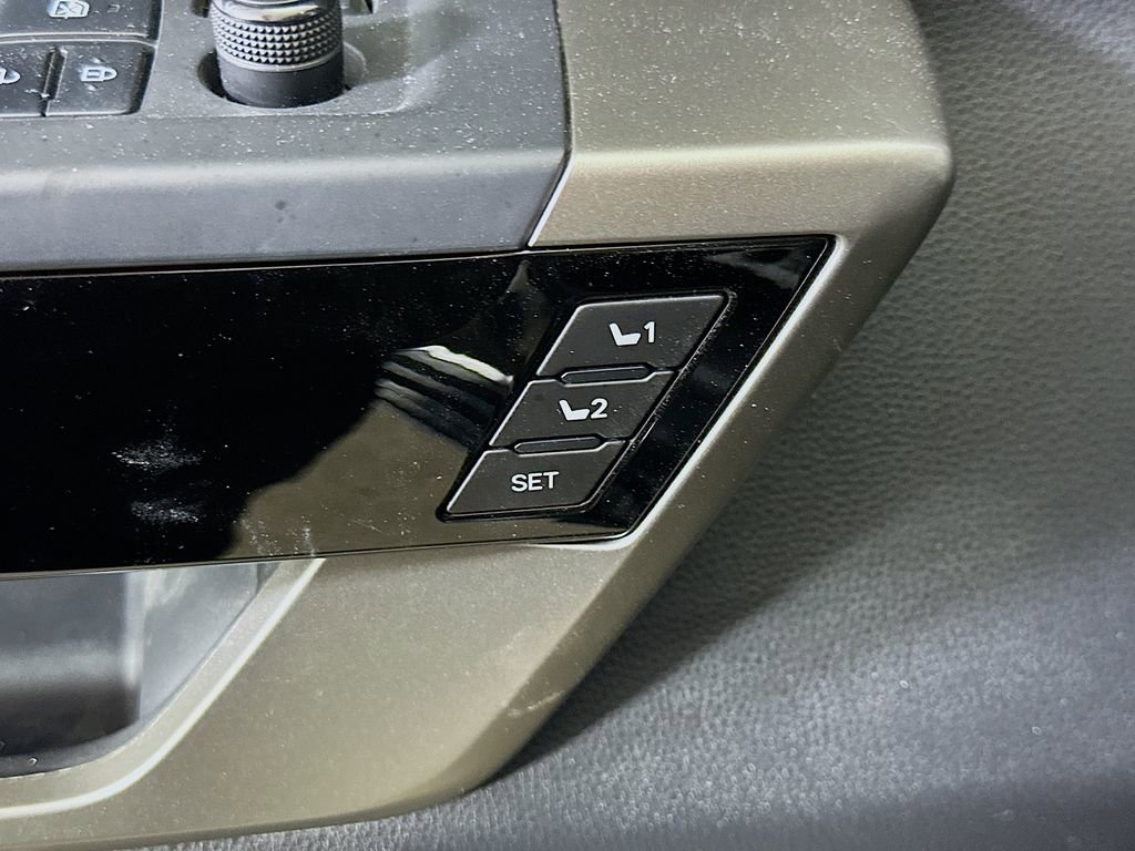 Used 2022 Toyota Tundra Limited image 19