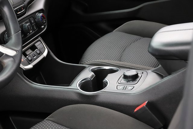 Used 2023 GMC Terrain SLE w/ Driver Convenience Package image 13