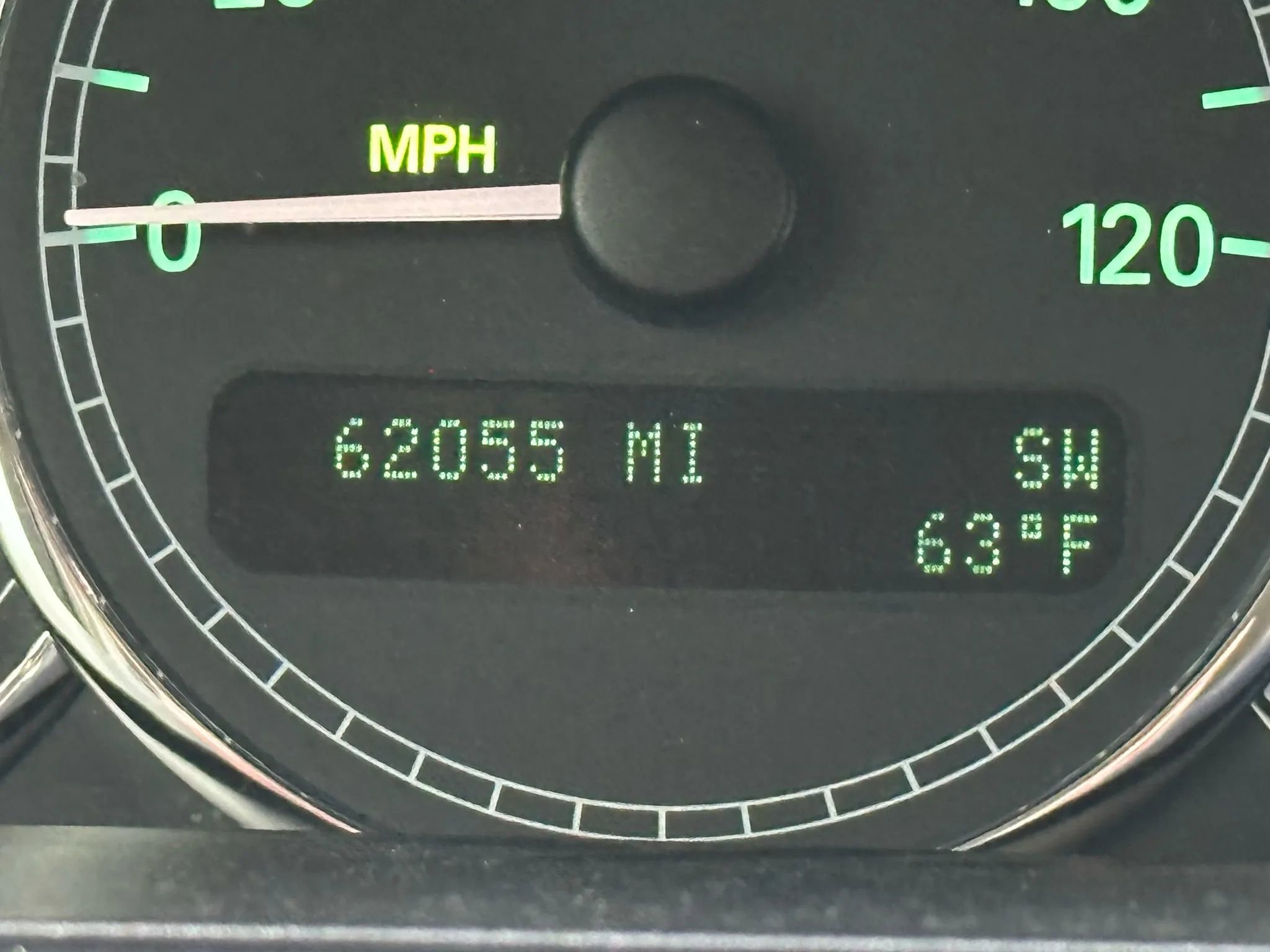 Used 2005 Buick LaCrosse CX w/ Silver Convenience Package image 4