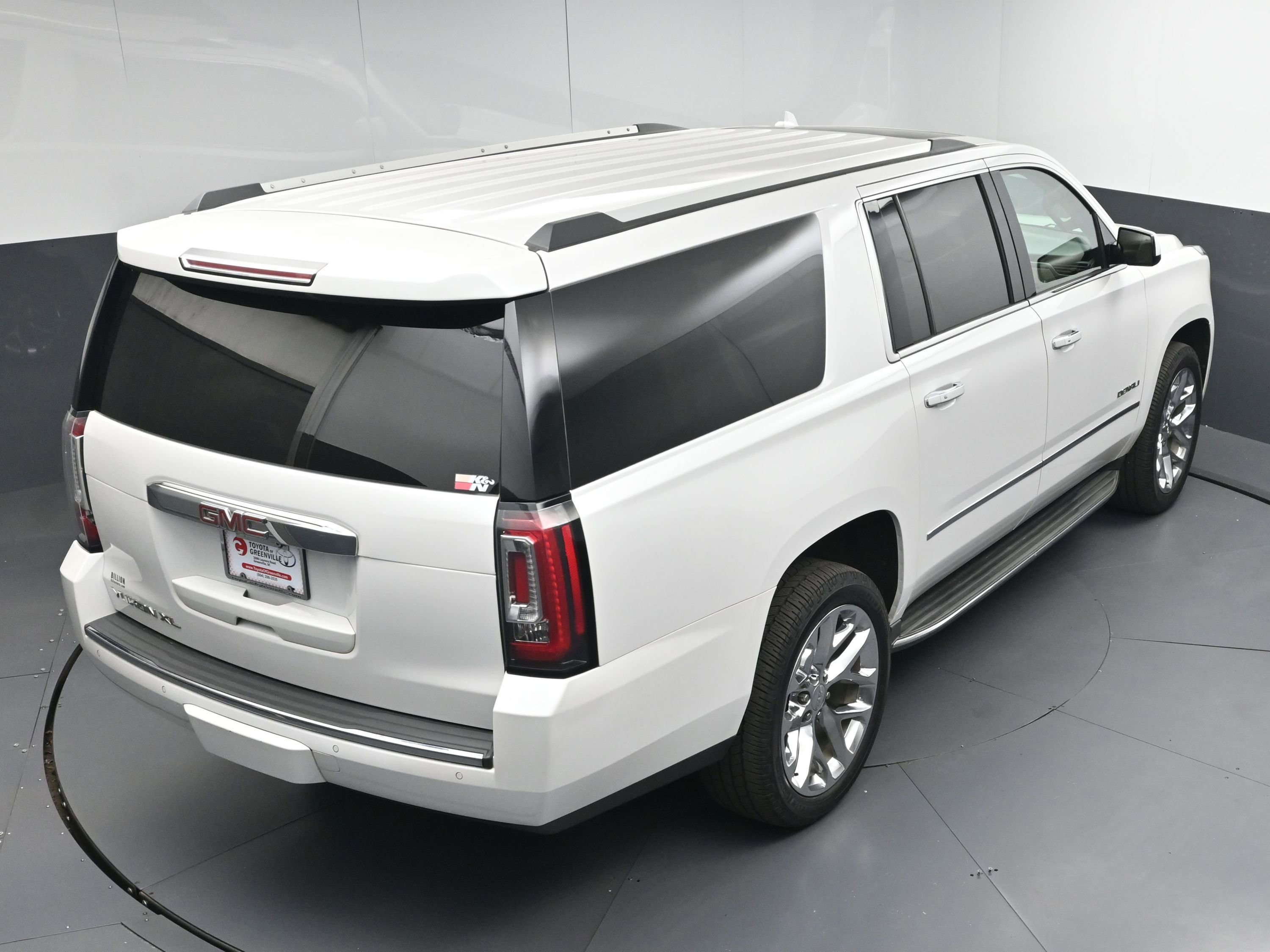 Used 2018 GMC Yukon XL Denali w/ Open Road Package AWD/4WD image 46