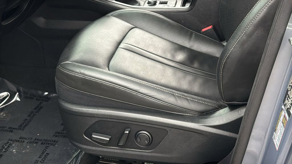 Used 2024 Kia Sorento S image 22