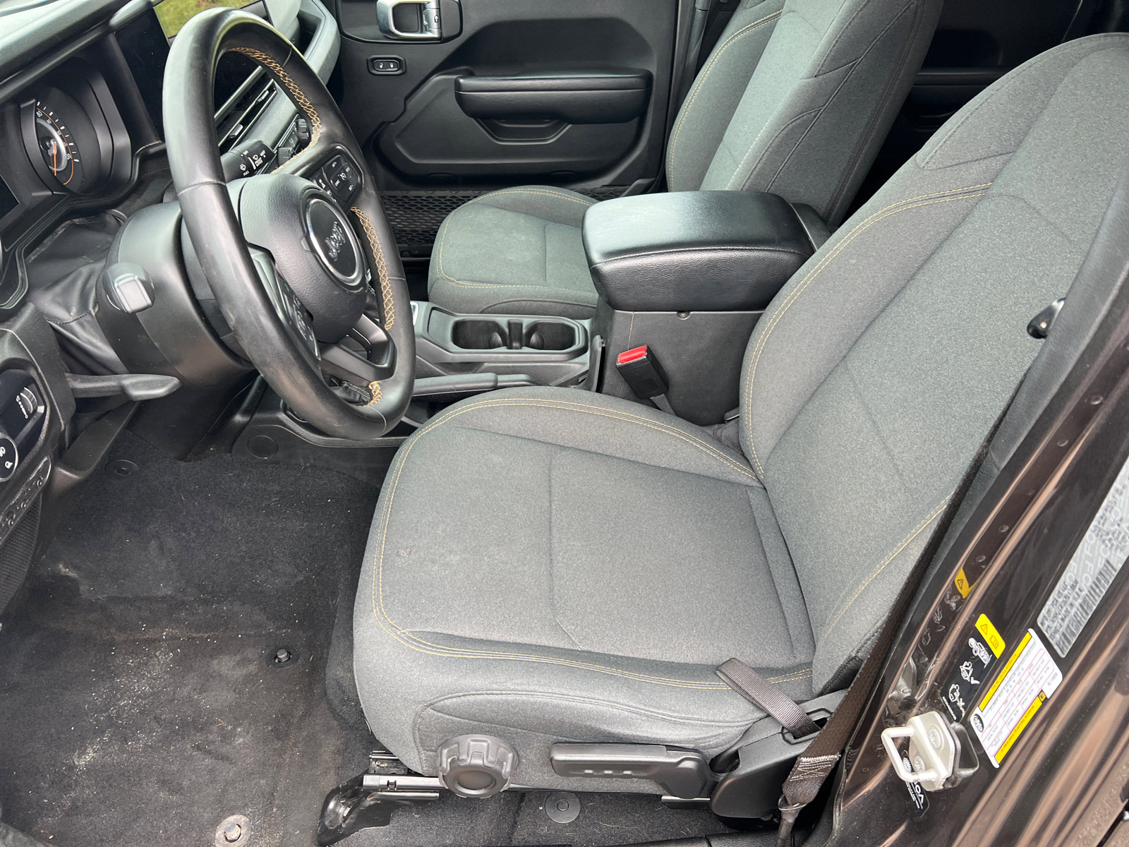 Used 2024 Jeep Gladiator Sport image 8