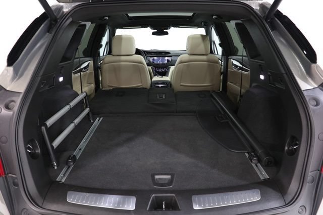 Used 2017 Cadillac XT5 Premium Luxury FWD image 36