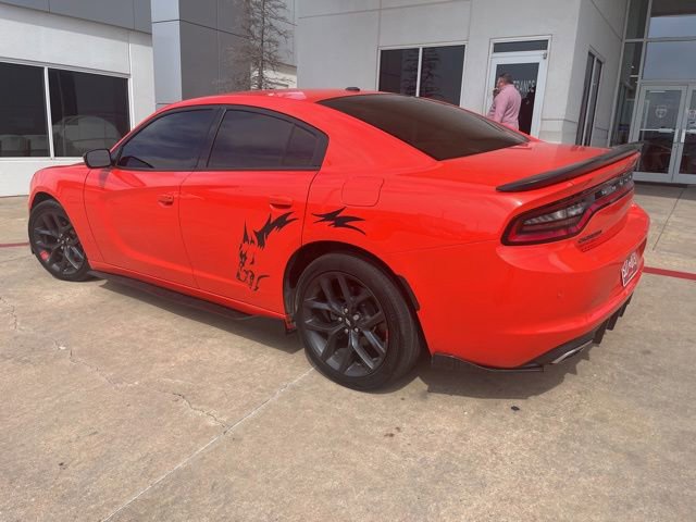 Used 2019 Dodge Charger SXT w/ Blacktop Package RWD image 7