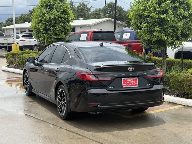 Used 2026 Toyota Camry XLE FWD image 5