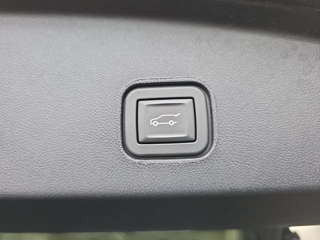 Certified 2024 Cadillac Lyriq Luxury w/ LPO, Floor Liner Package AWD/4WD image 13