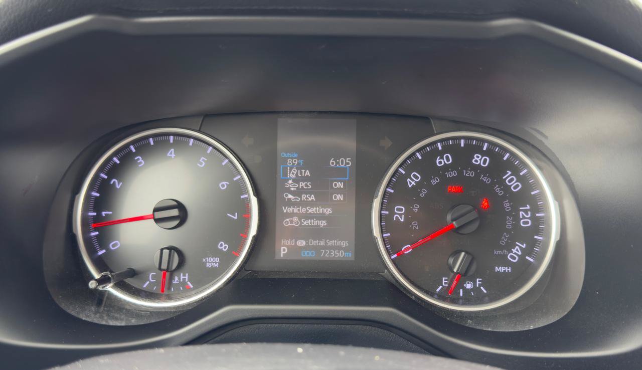 Used 2021 Toyota RAV4 LE AWD/4WD image 11