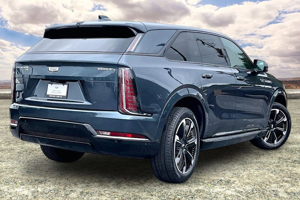 Certified 2026 Cadillac Escalade IQ Sport 2 w/ LPO, Floor Liner Package AWD/4WD image 5