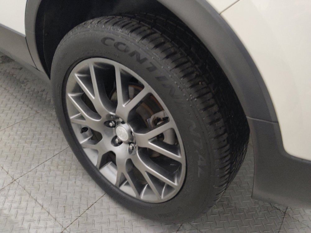 Used 2018 Buick Encore Sport Touring image 31