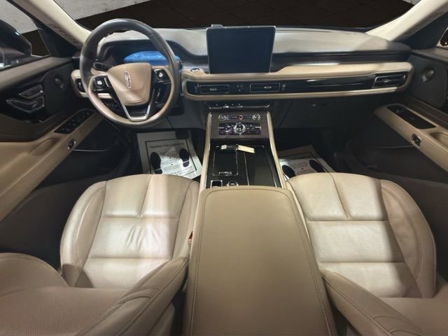 Certified 2024 Lincoln Aviator Reserve w/ Jet Package AWD/4WD image 2