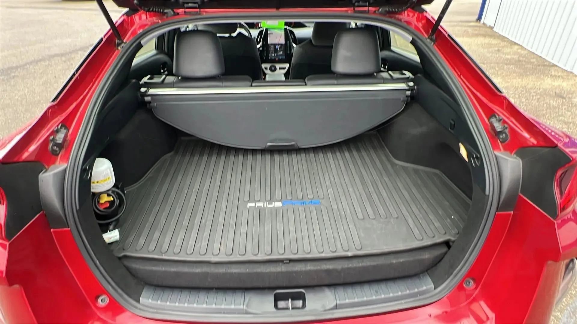 Used 2017 Toyota Prius Prime Advanced w/ Preferred Accessory Package image 10