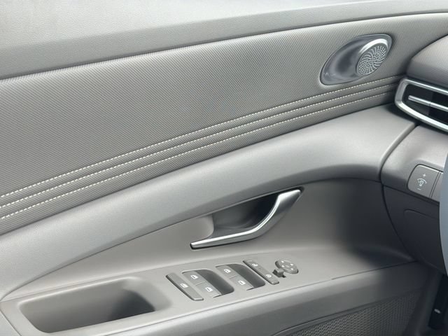 New 2026 Hyundai Elantra Sport w/ Cargo Package FWD image 17