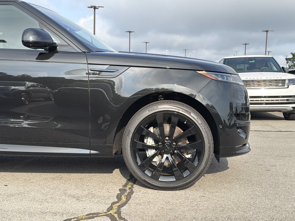 New 2026 Land Rover Range Rover Sport Dynamic SE AWD/4WD image 9