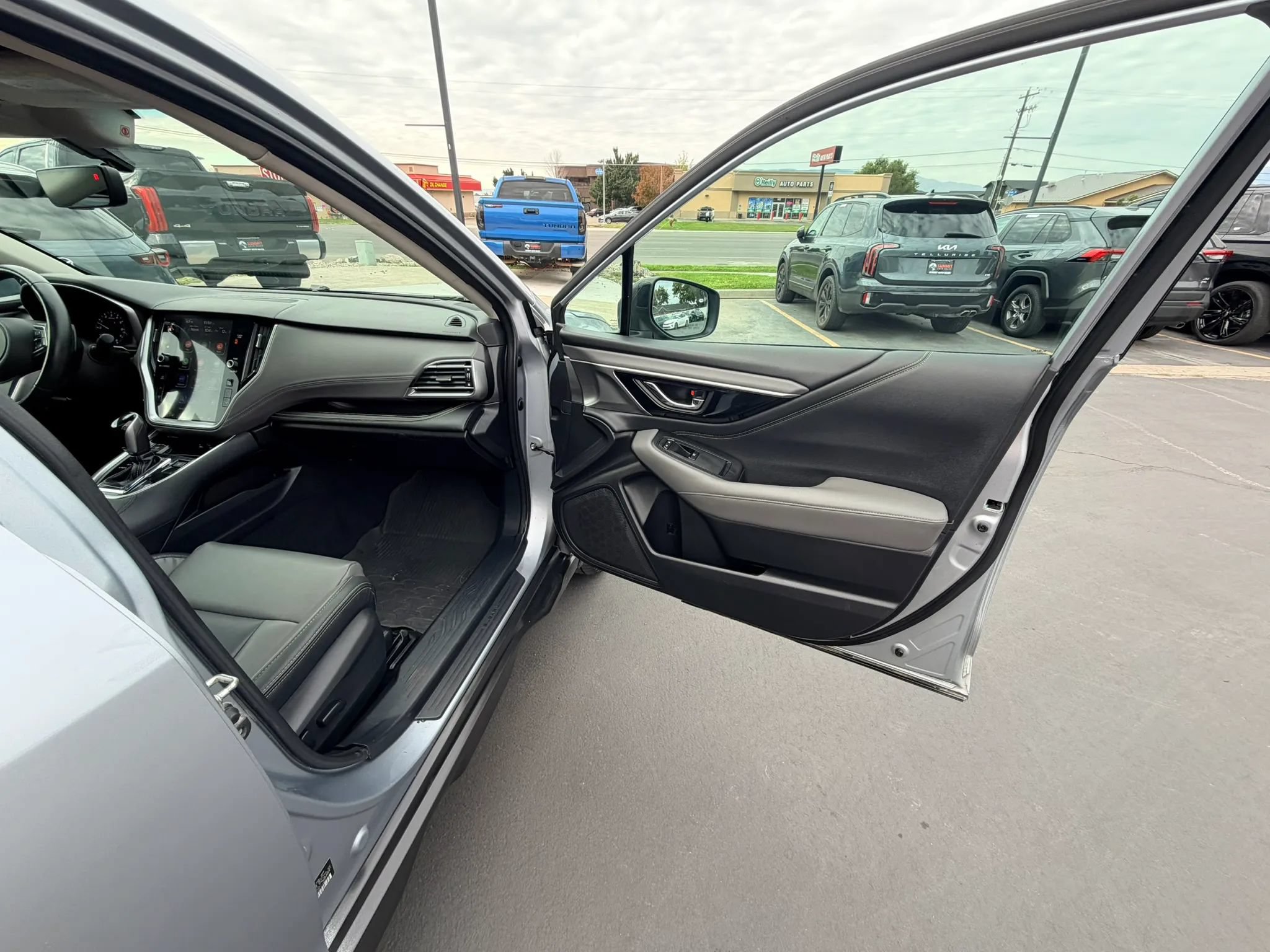 Used 2020 Subaru Outback Onyx Edition XT w/ Popular Package #2 AWD/4WD image 24