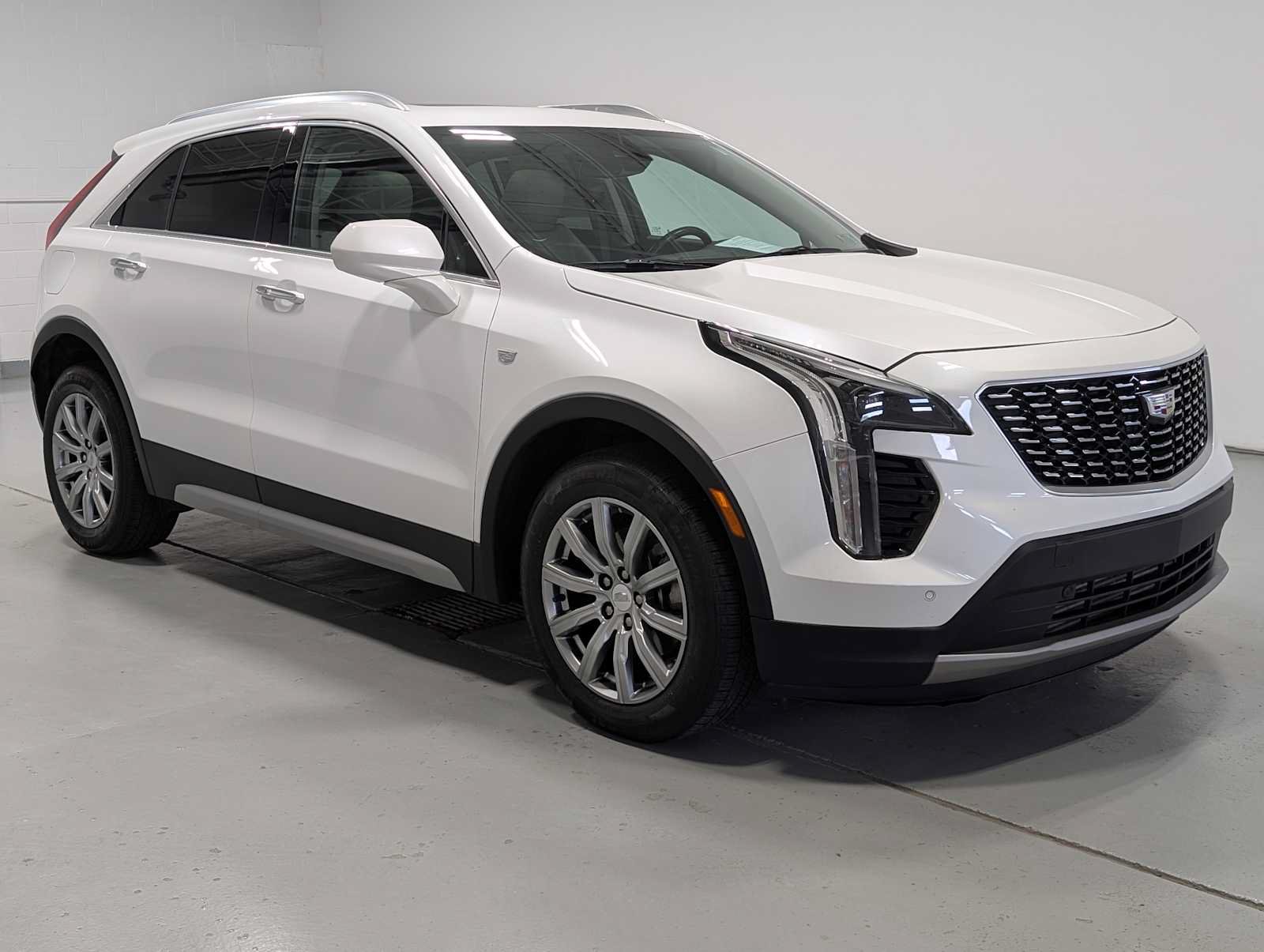 Used 2019 Cadillac XT4 Premium Luxury AWD/4WD image 6