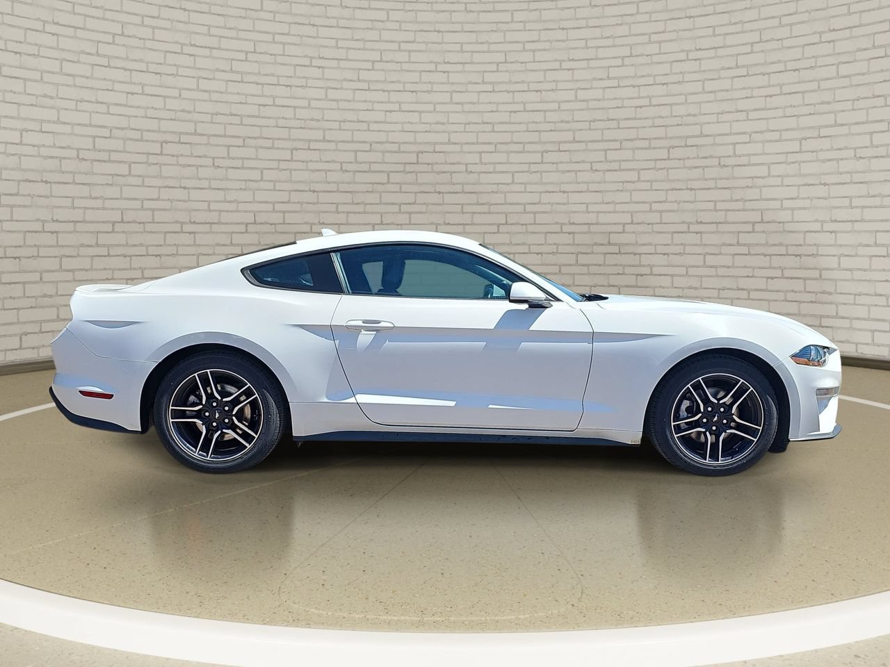 Used 2023 Ford Mustang Premium RWD image 4