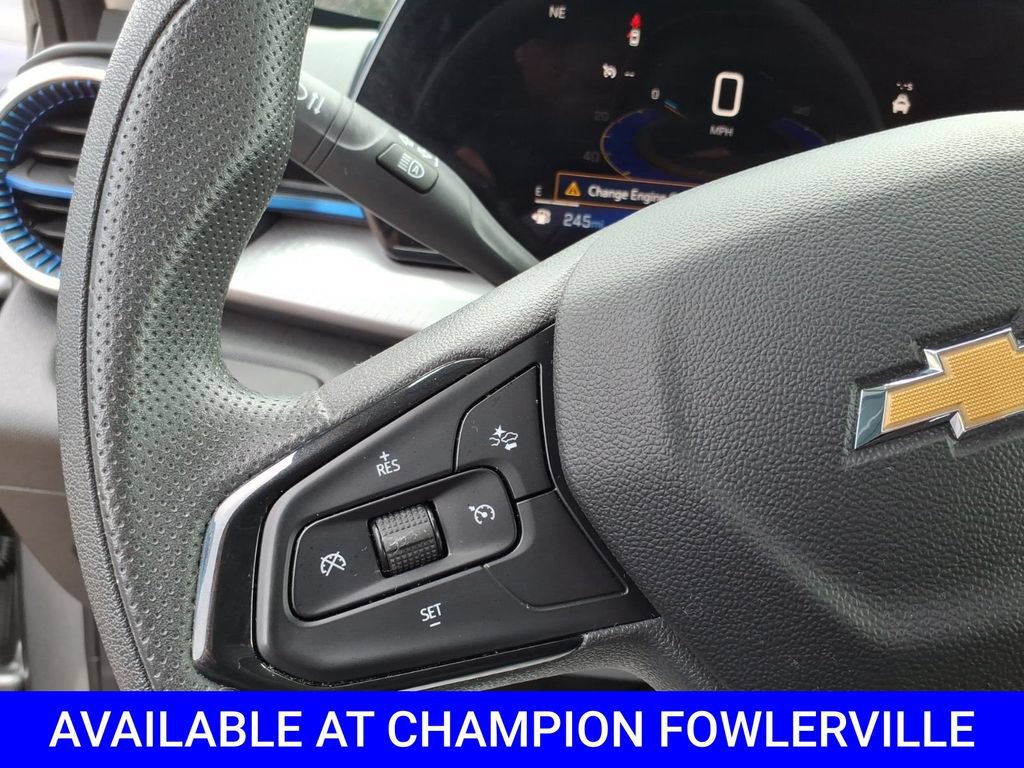 Used 2025 Chevrolet Trax LT FWD image 21
