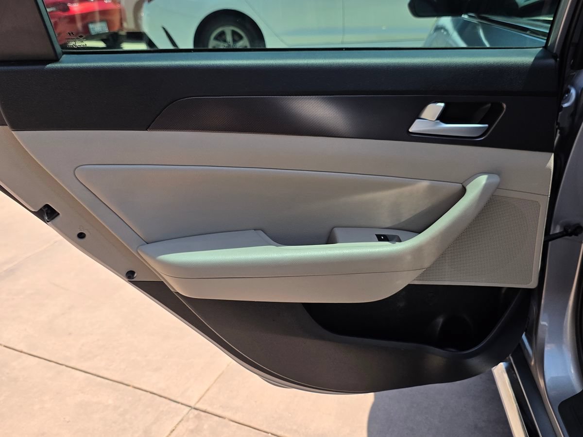 Used 2015 Hyundai Sonata Sport w/ Option Group 03 FWD image 25