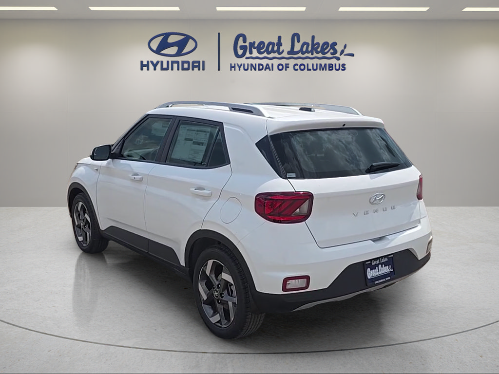 New 2026 Hyundai Venue SEL FWD image 3