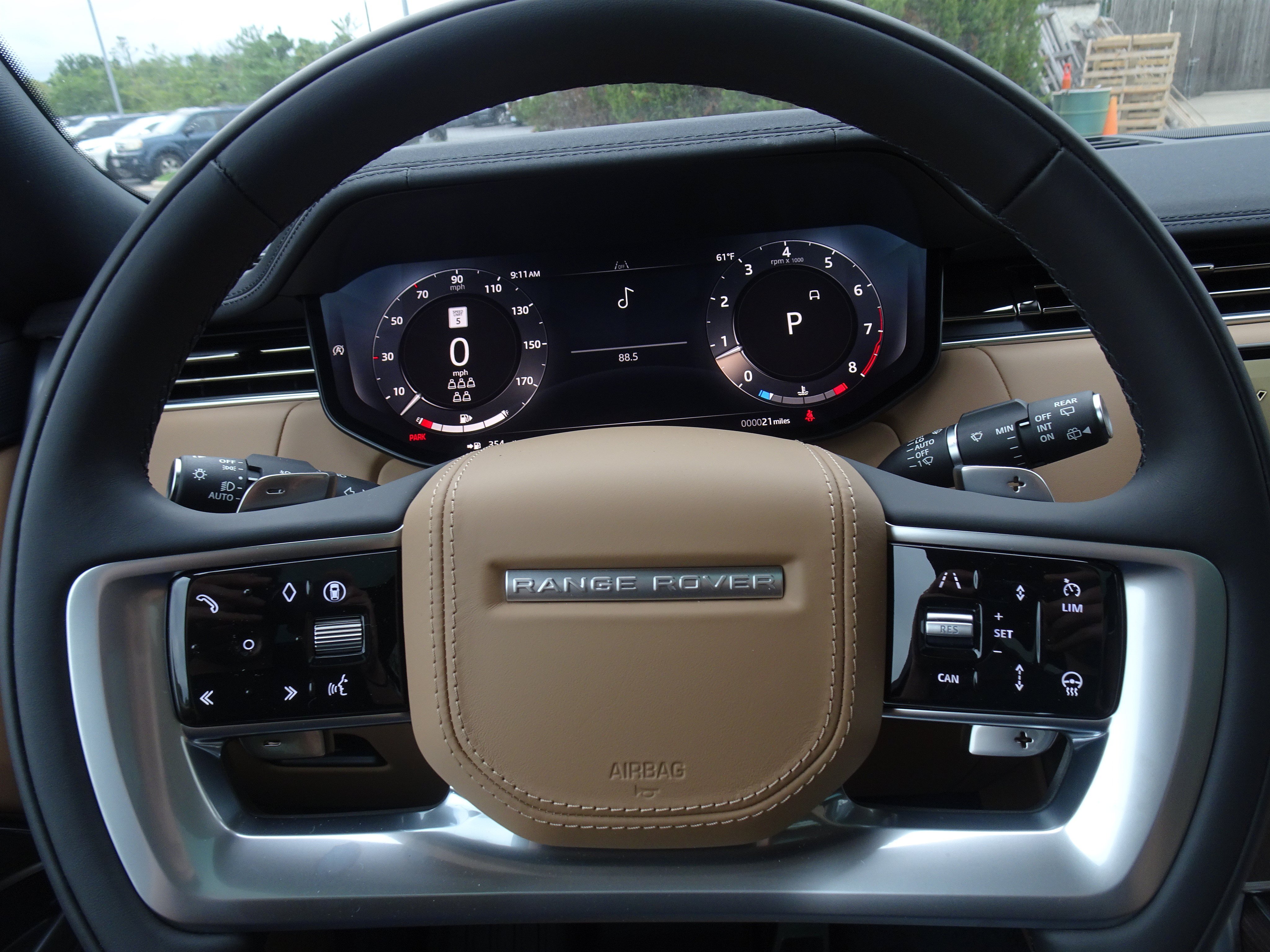 New 2026 Land Rover Range Rover Long Wheelbase SE AWD/4WD image 25