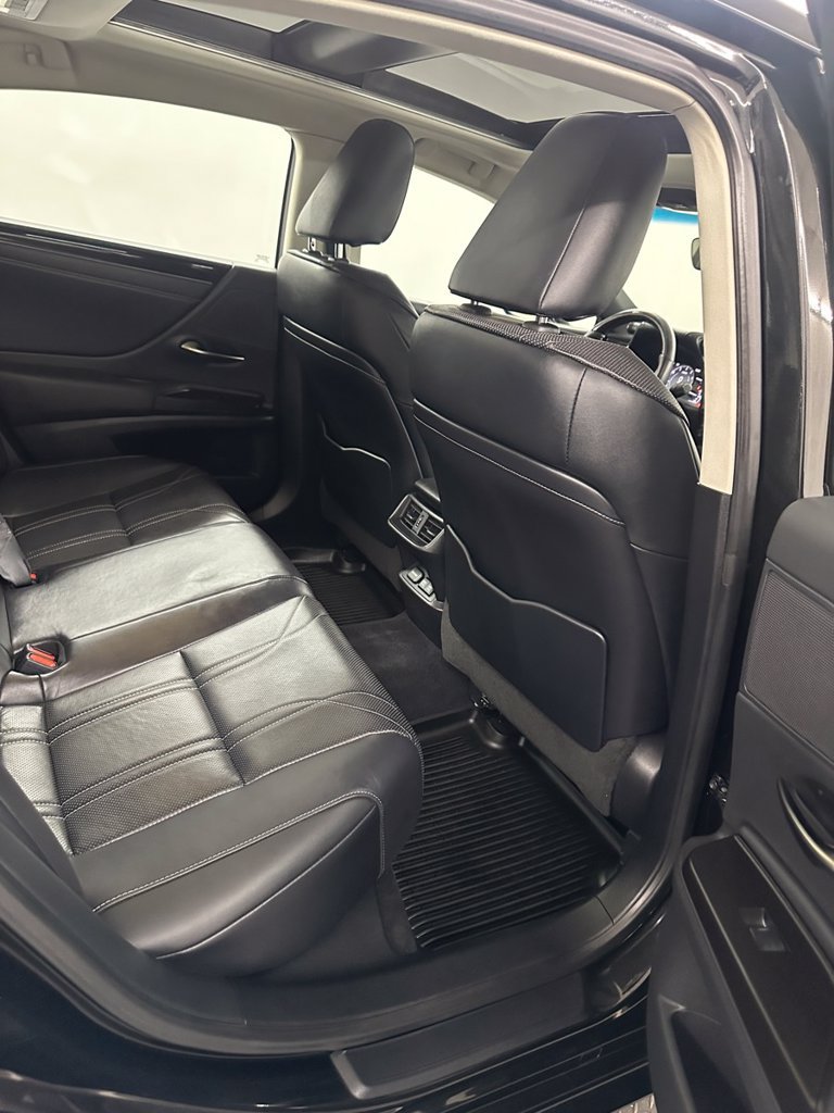 Used 2019 Lexus ES 350 w/ Accessory Package 2 FWD image 33