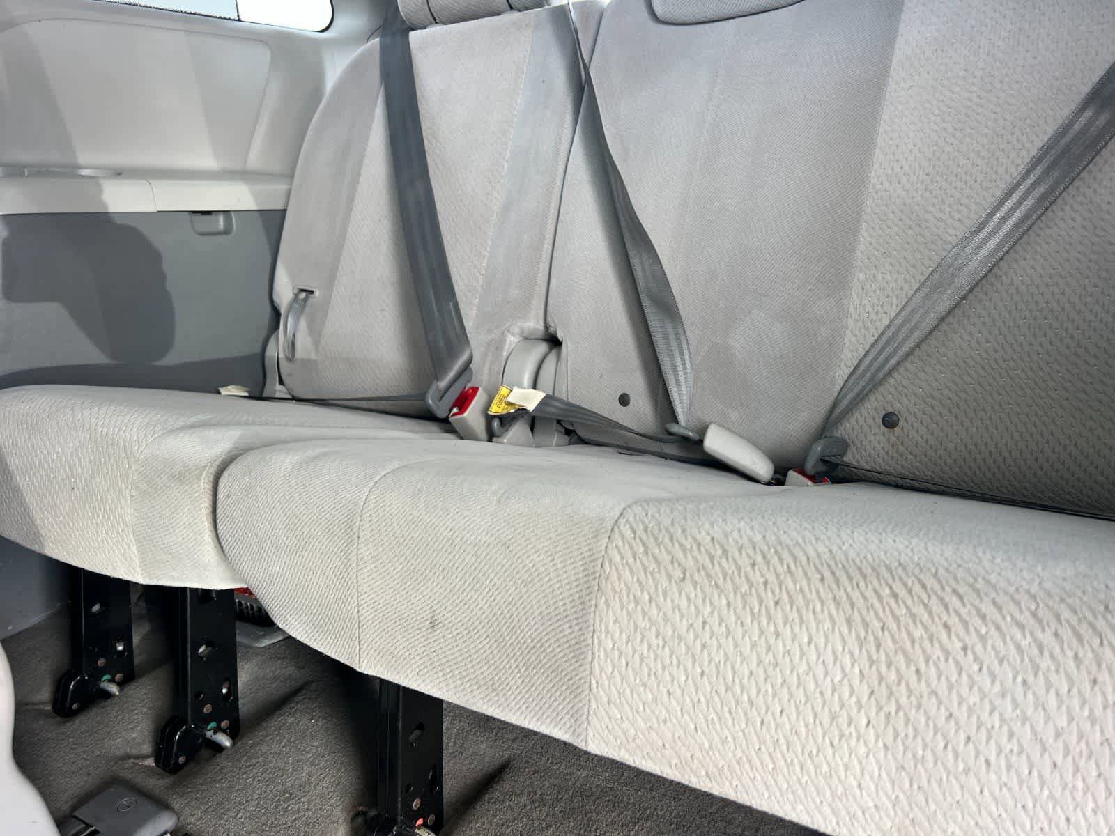Used 2012 Toyota Sienna LE image 16