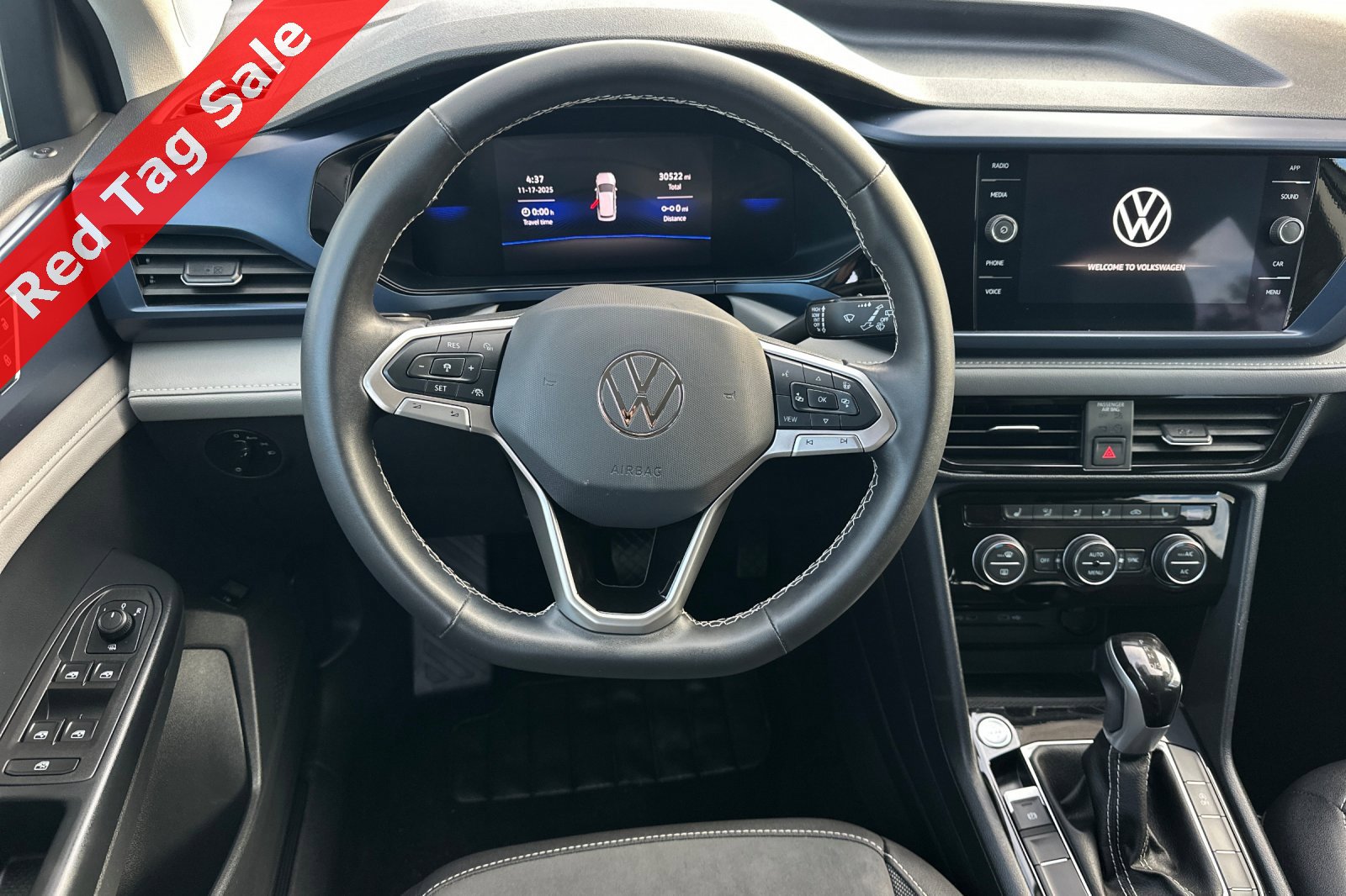 Certified 2024 Volkswagen Taos SE image 15