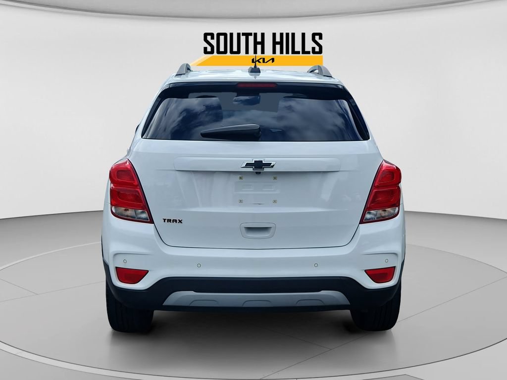 Used 2020 Chevrolet Trax LT w/ Sun & Sound Package AWD/4WD image 4