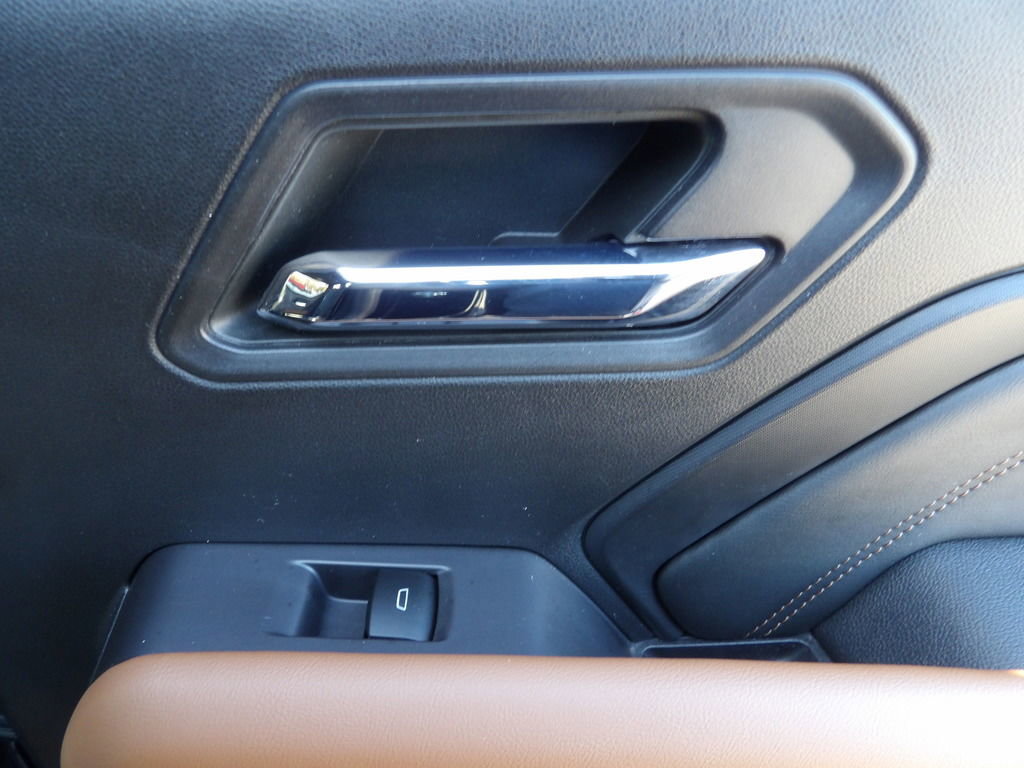 Used 2023 GMC Canyon AT4 w/ AT4 Premium Package image 39